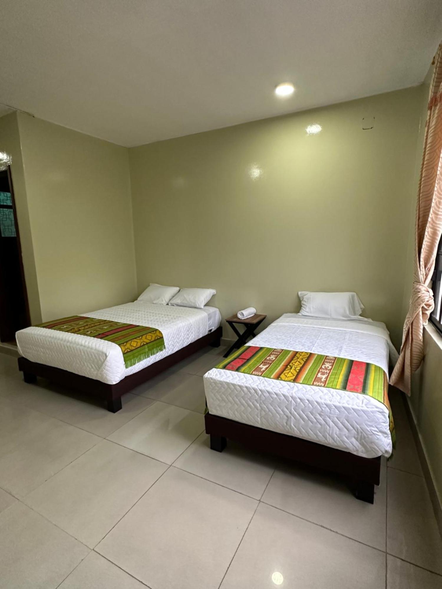 Hostal Marin Central Quito Exterior foto